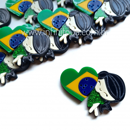 MENINA COPA COM CORAÇÃO MORENA